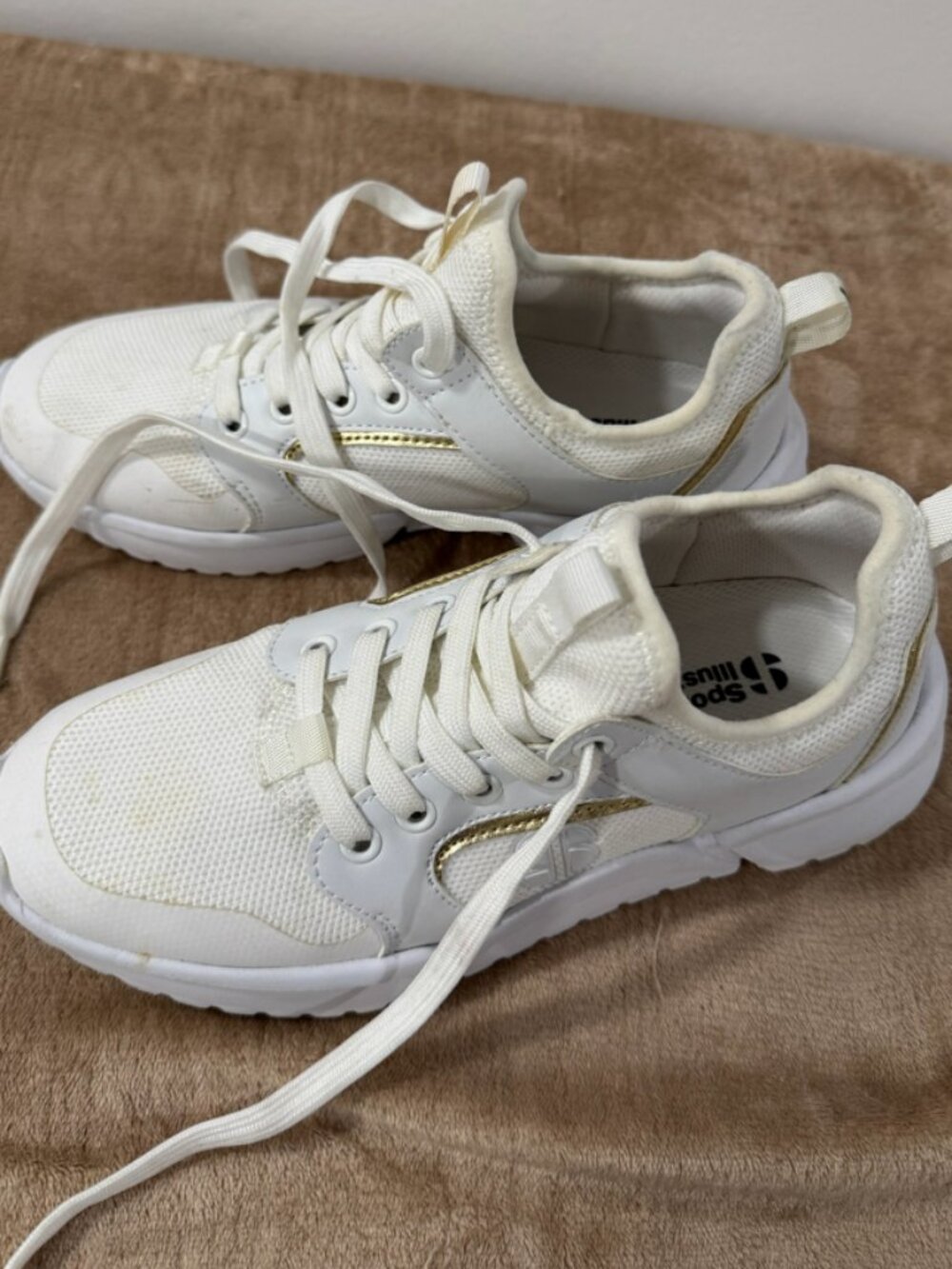 Sports Illustrated Women's Sneakers White Gold Size 7.5